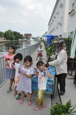 ON GROUND 6_resize.JPG